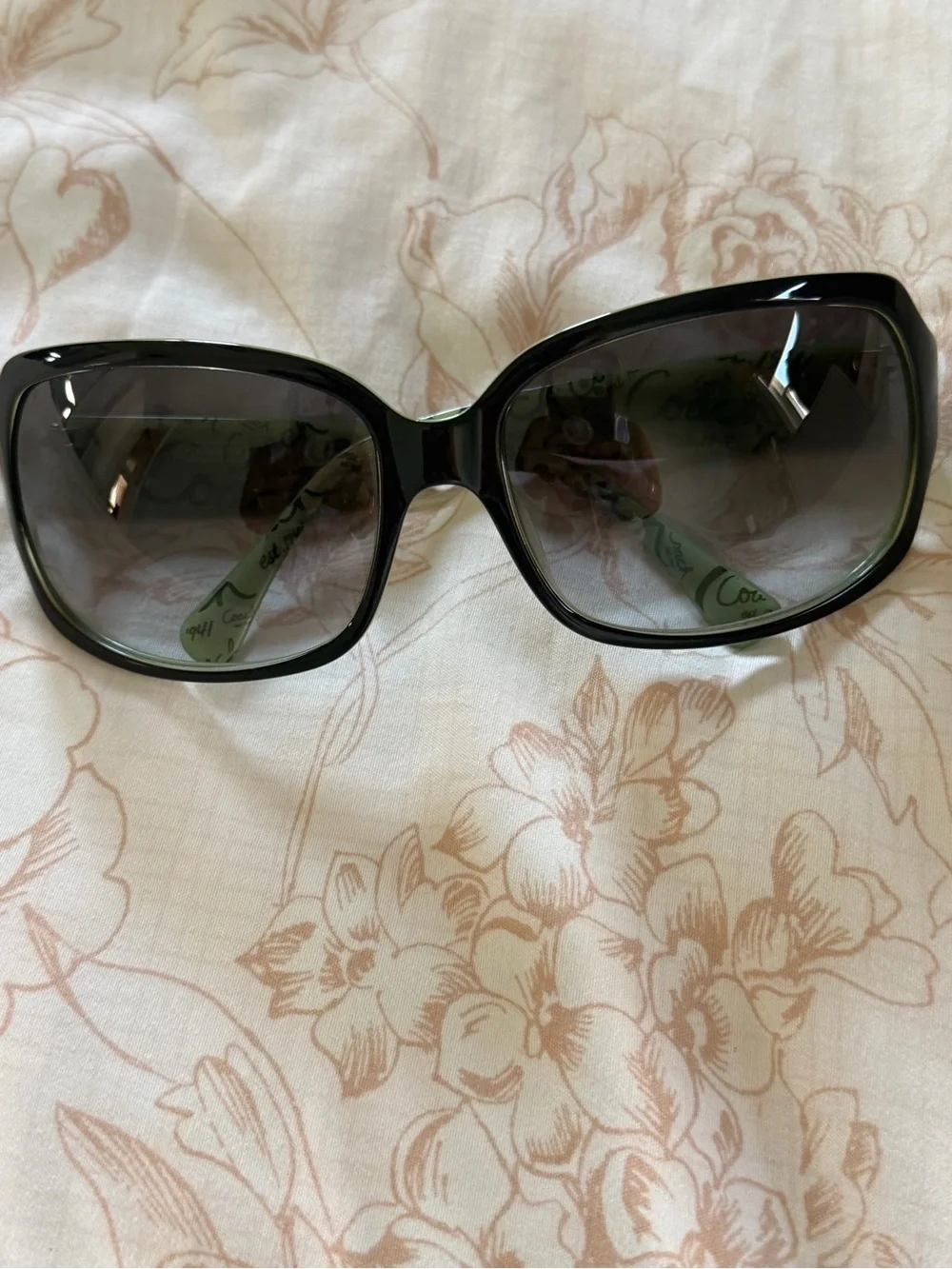 Authentic Coach Ginger Women's Black oversized Sunglasses S496